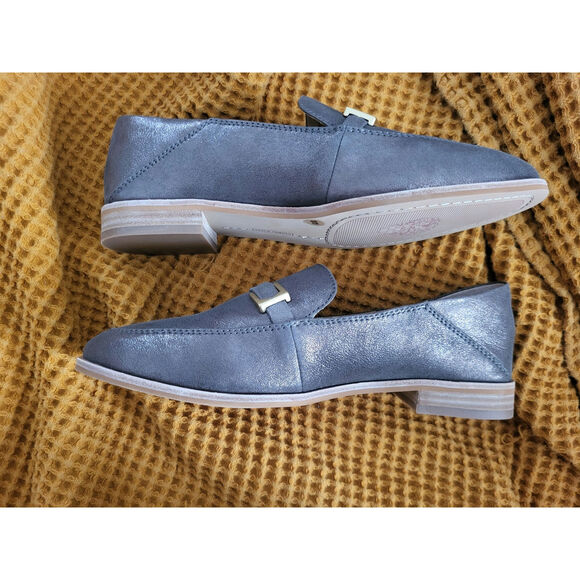Vince Camuto Cakella Grey Metallic Buckle Flat Shimmer Shine Loafers NWOB Size 8 - Picture 6 of 6